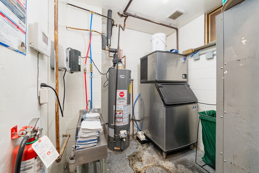 400 Washington Ave, Bay City, MI 48708 Specialty For Sale