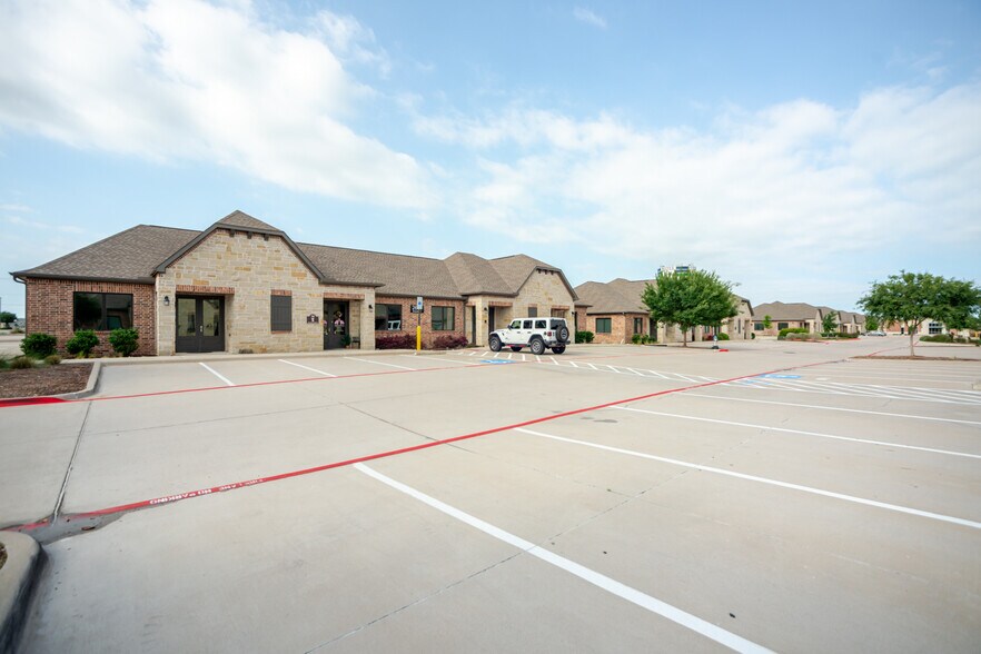 More Photos Of 2601 Little Elm Pky, Little Elm Medical For Lease