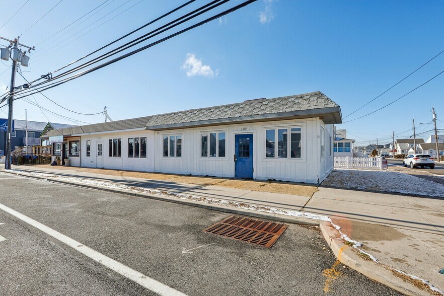 More Photos Of 1409 NW Central Ave, Seaside Park Freestanding For Sale
