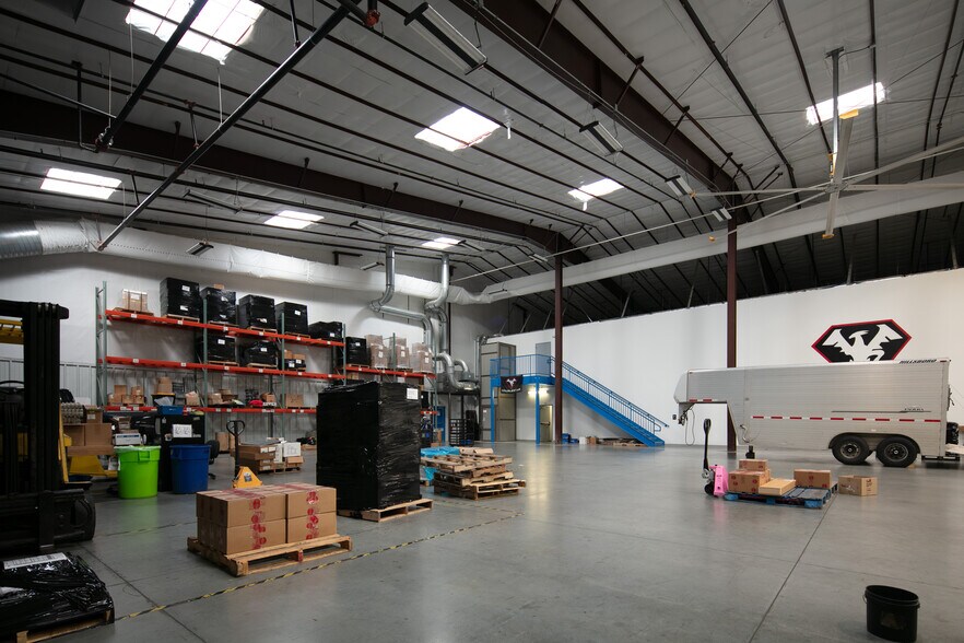 More Photos Of 1805 Fortune Dr, Winchester Warehouse For Sale