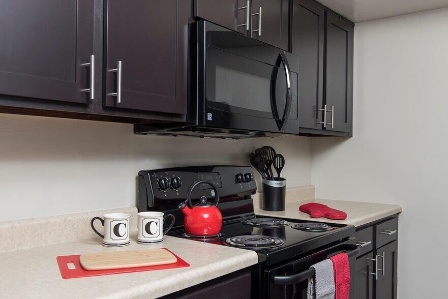 More Photos Of 657 S 3rd St, Louisville Apartments For Lease