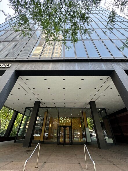 More Photos Of 866 Second Ave, New York Office For Lease