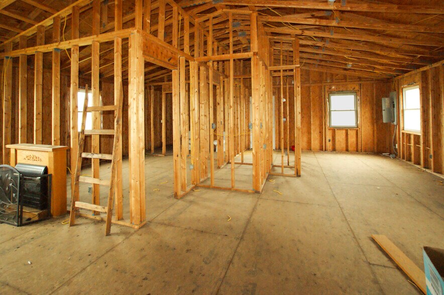 More Photos Of 420 Cherohala Skyway, Tellico Plains General Retail For Sale