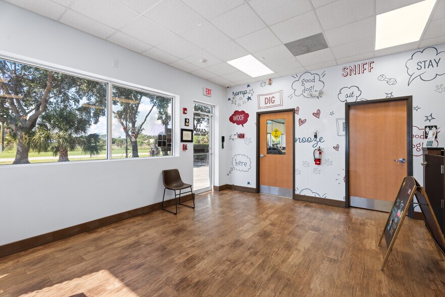 More Photos Of 3483-3497 SE Lionel Ter, Stuart Warehouse For Sale