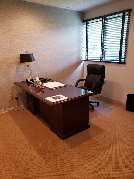 More Photos Of 180 White Rd, Little Silver Medical For Lease