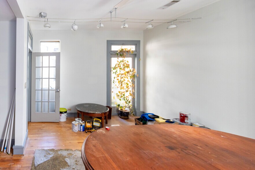 More Photos Of 115 W Saratoga St, Baltimore Storefront Retail Residential For Sale