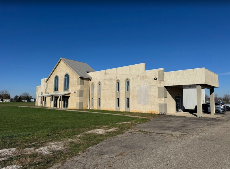 More Photos Of 15812 State Route 56 W, Mount Sterling Light Distribution For Sale