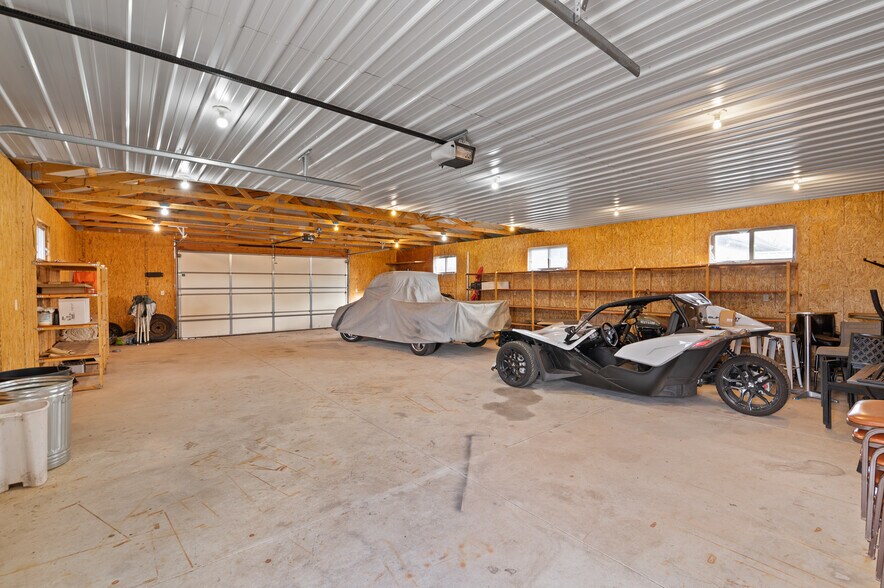 More Photos Of 1689 Day St, Greenleaf Restaurant For Sale