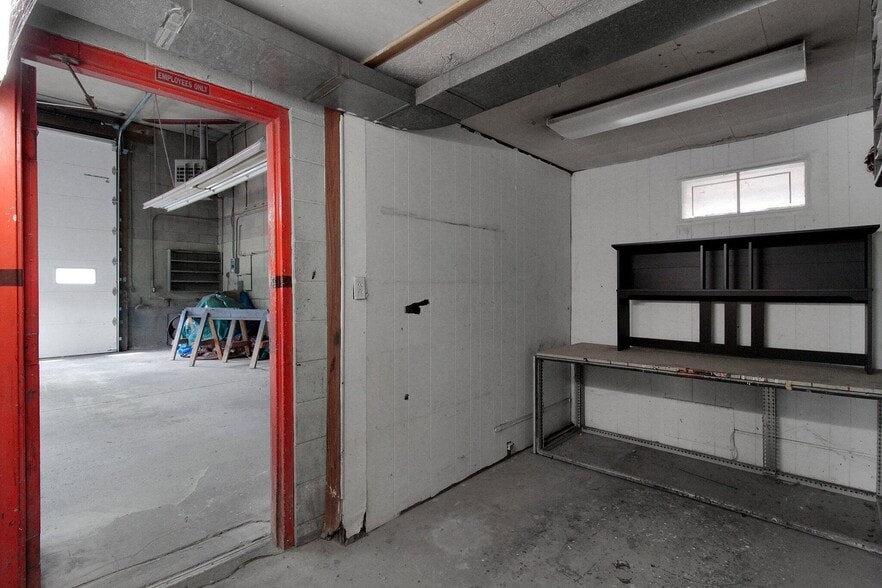 More Photos Of 10 Mill St, Fredericktown Auto Repair For Sale