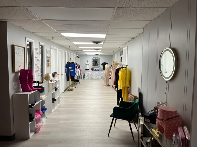 More Photos Of 3527 Harlem Rd, Buffalo Office For Sale