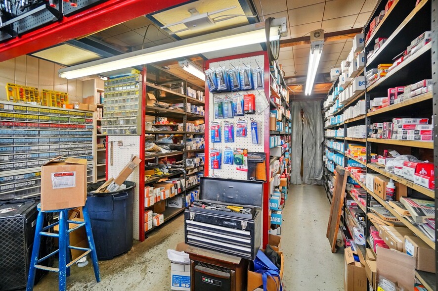 More Photos Of 315 W Morgan St, Monroe Auto Repair For Sale