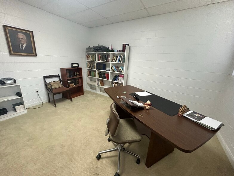 More Photos Of 2380 Bell Arthur, Bellarthur Religious Facility For Sale