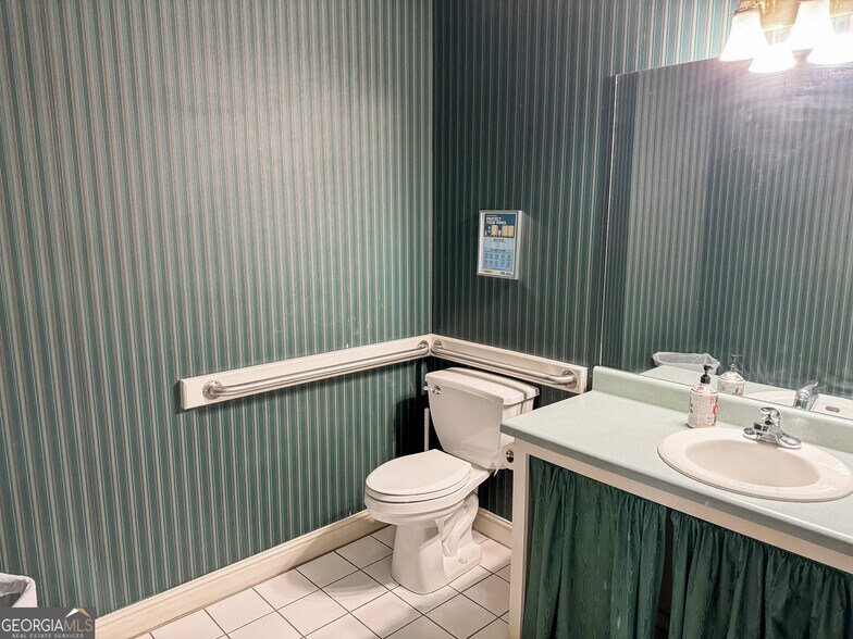 More Photos Of 3025 Sharpsburg Mccollum Rd, Newnan Daycare Center For Lease