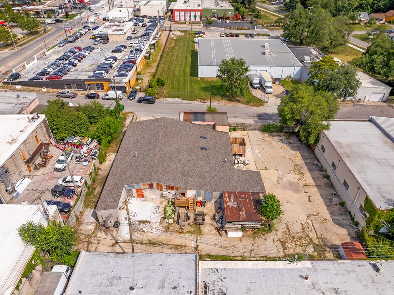 More Photos Of 319 W 79th Ter, Kansas City Warehouse For Lease
