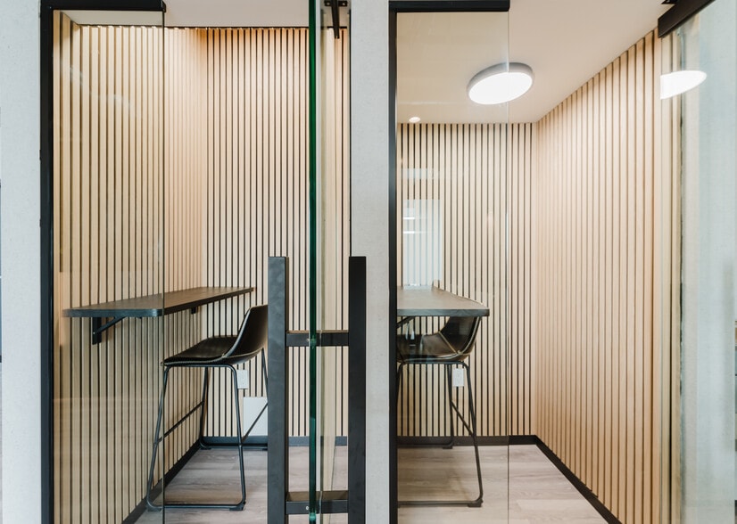 More Photos Of 420 SW 7th St, Miami Office For Lease