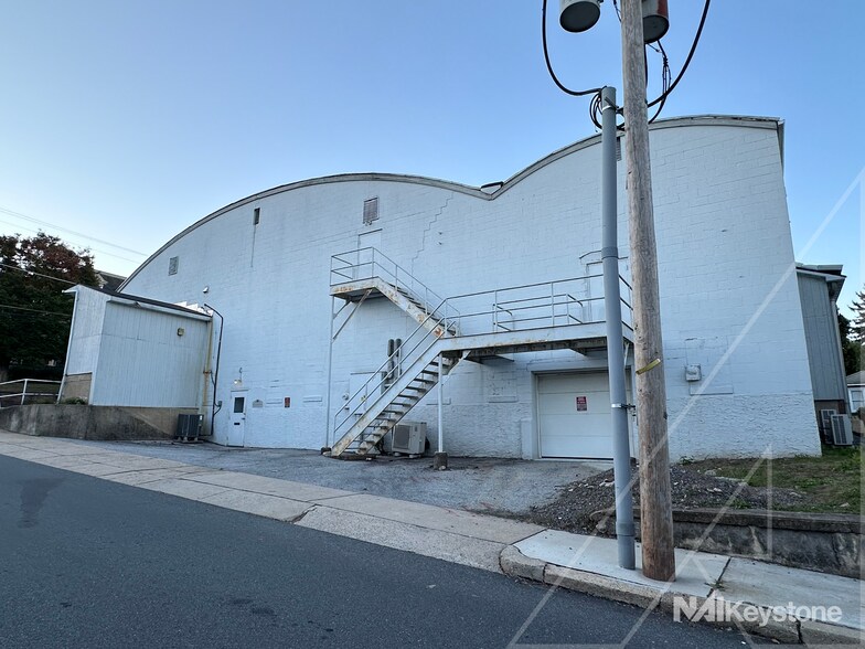 More Photos Of 111 Chestnut St, Mohnton Industrial For Sale