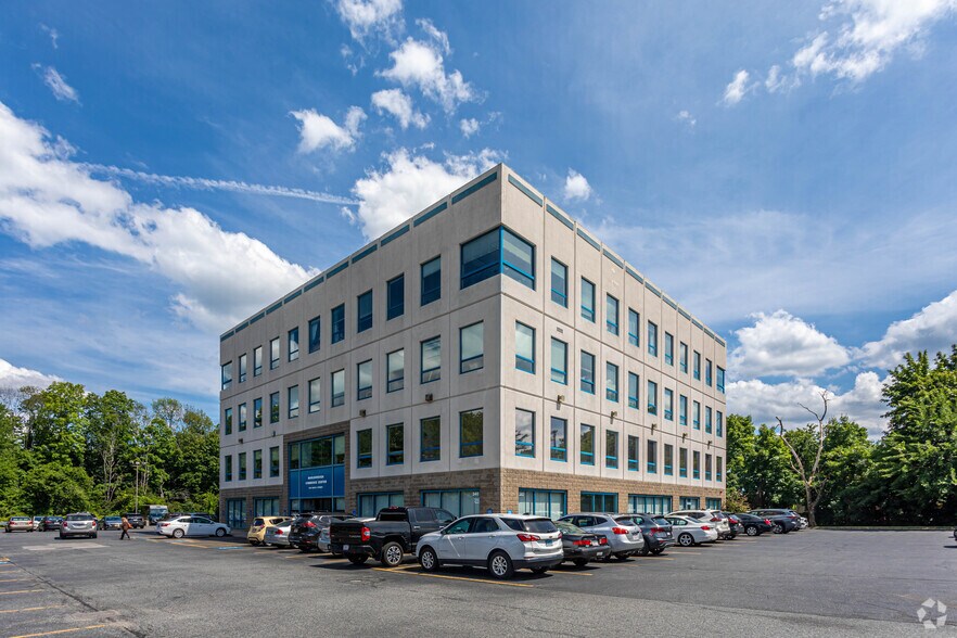 More Photos Of 340 Maple St, Marlborough Medical For Lease