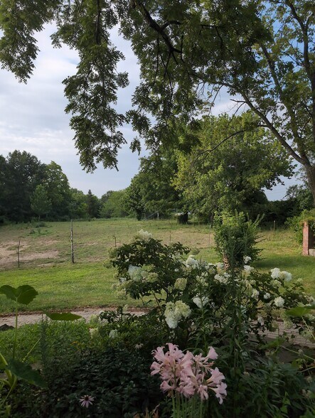 More Photos Of 16816 E US Highway 40, Independence Lodge Meeting Hall For Sale