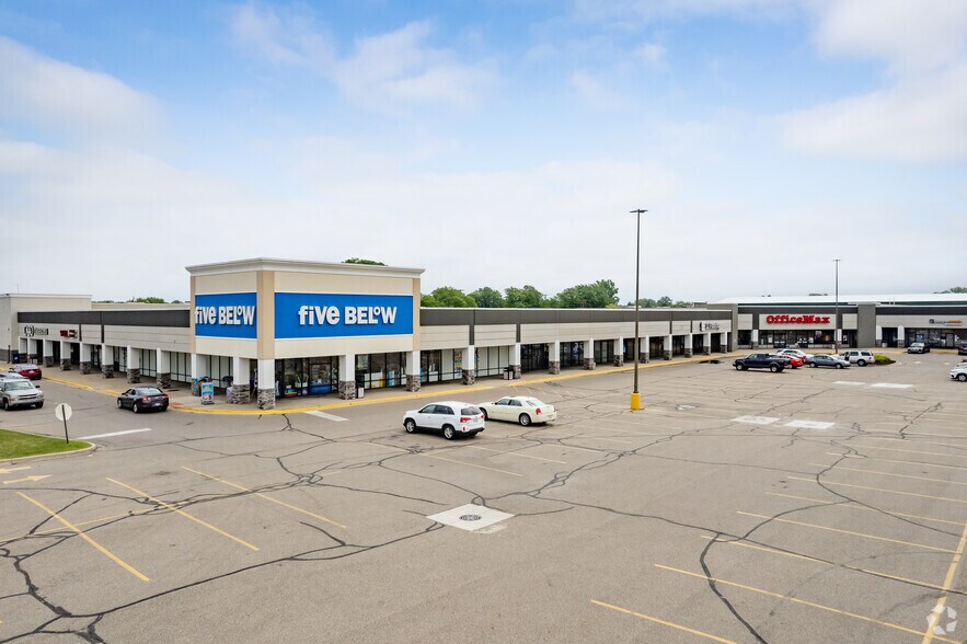 More Photos Of 340-500 East Edgewood Blvd, Lansing Unknown For Lease