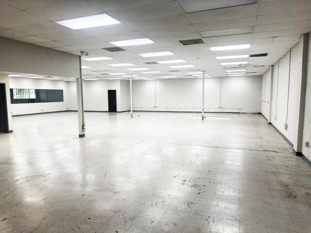 More Photos Of 1321 W 12th St, Los Angeles Light Manufacturing For Lease