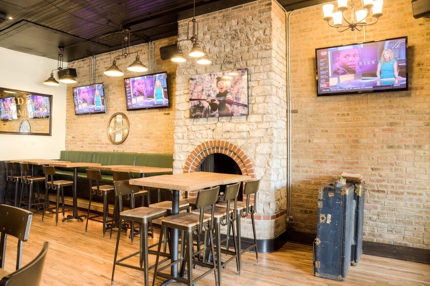 More Photos Of 2723 N Halsted St, Chicago Bar For Sale