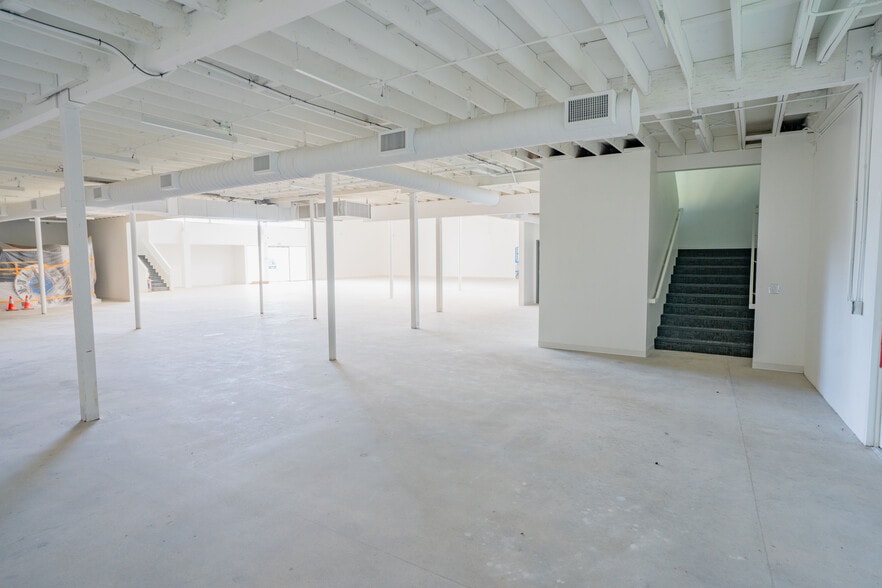 More Photos Of 17721 Mitchell N, Irvine Warehouse For Lease