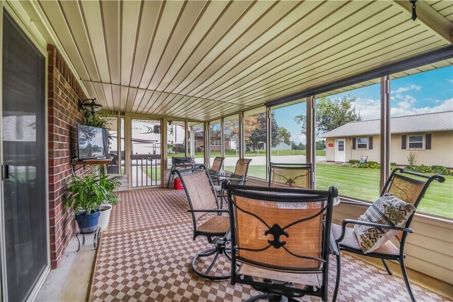 More Photos Of 5039 Primrose Rd, Springdale Specialty For Sale