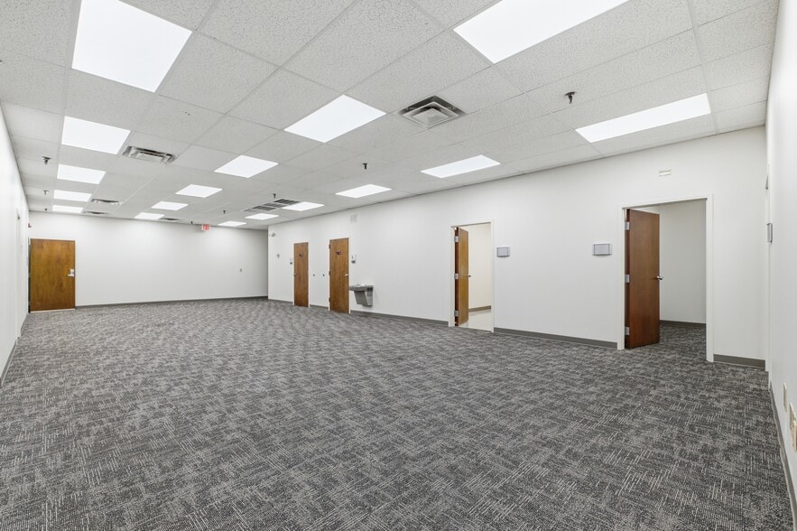 More Photos Of 104-176 Cude Ln, Madison Medical For Lease