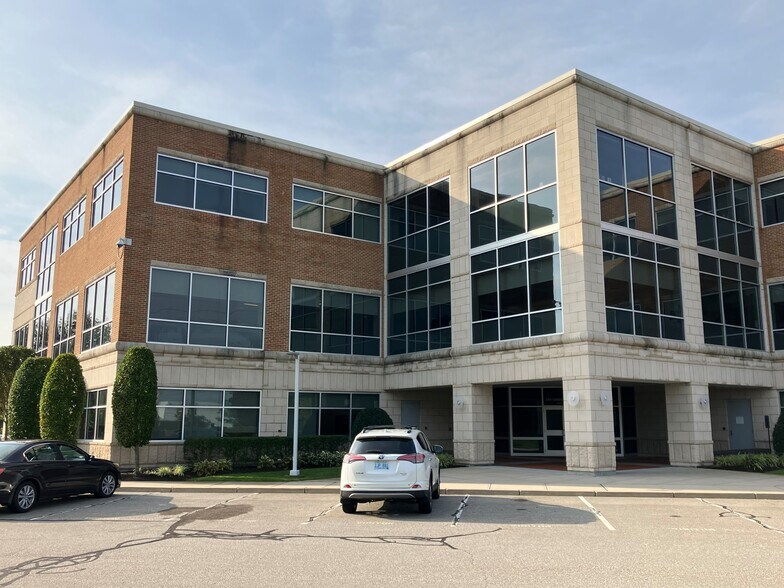 More Photos Of 1 Coastway Blvd, Warwick Office For Lease