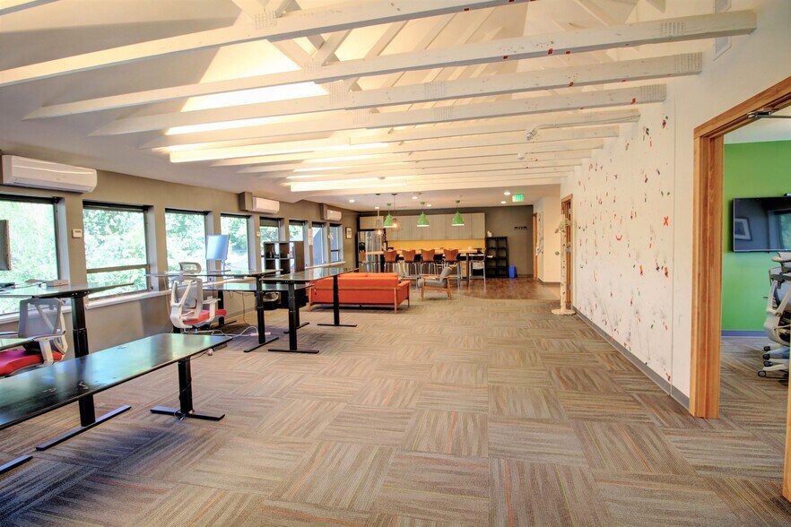 More Photos Of 207 Canyon Blvd, Boulder Office For Sale
