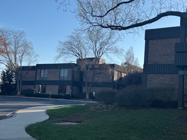 More Photos Of 6330 Lamar Ave, Overland Park Unknown For Lease