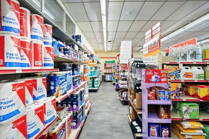 More Photos Of 500-511 E Broadway St, Sweetwater Storefront For Sale