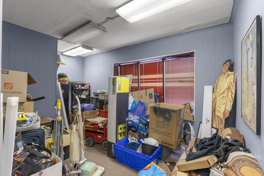 More Photos Of 17310 E 9 Mile Rd, Eastpointe Freestanding For Sale