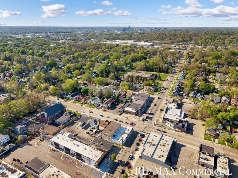 More Photos Of 2007 Eastern Ave SE, Grand Rapids Office For Sale