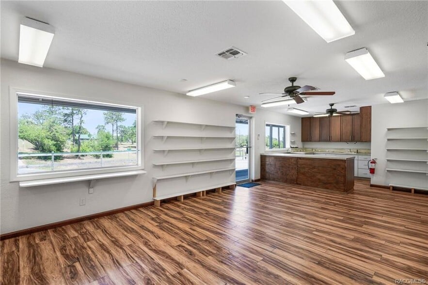 More Photos Of 3490 W Dunnellon Rd, Dunnellon Storefront Retail Office For Sale