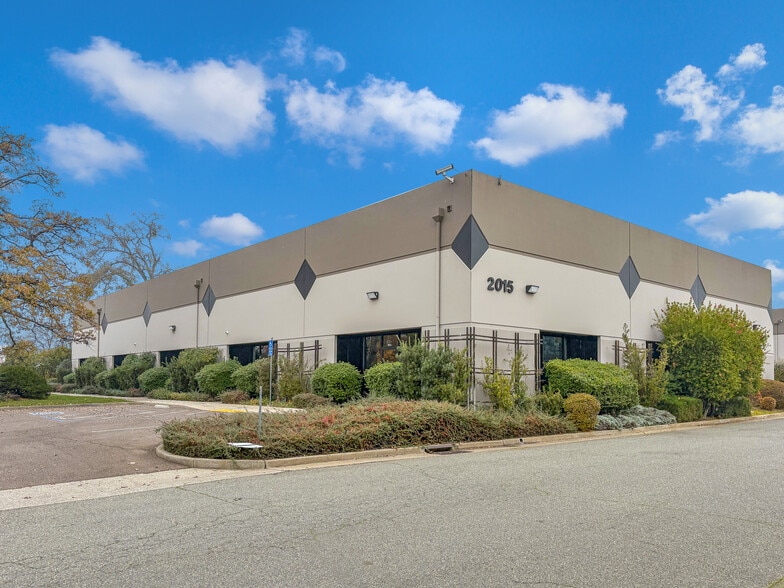 Primary Photo Of 2015 Airpark Ct, Auburn Warehouse For Lease