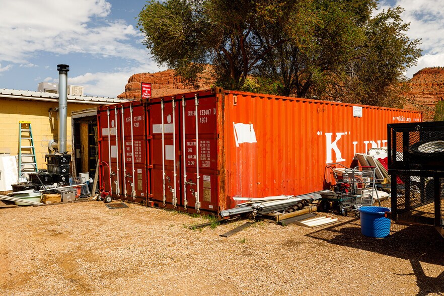 More Photos Of 723 E Highway 89, Kanab Storefront Retail Office For Sale