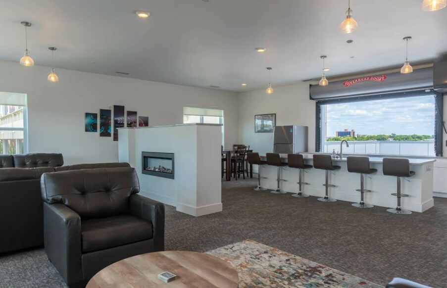 More Photos Of 501 S Capitol Ave, Lansing Office For Sale