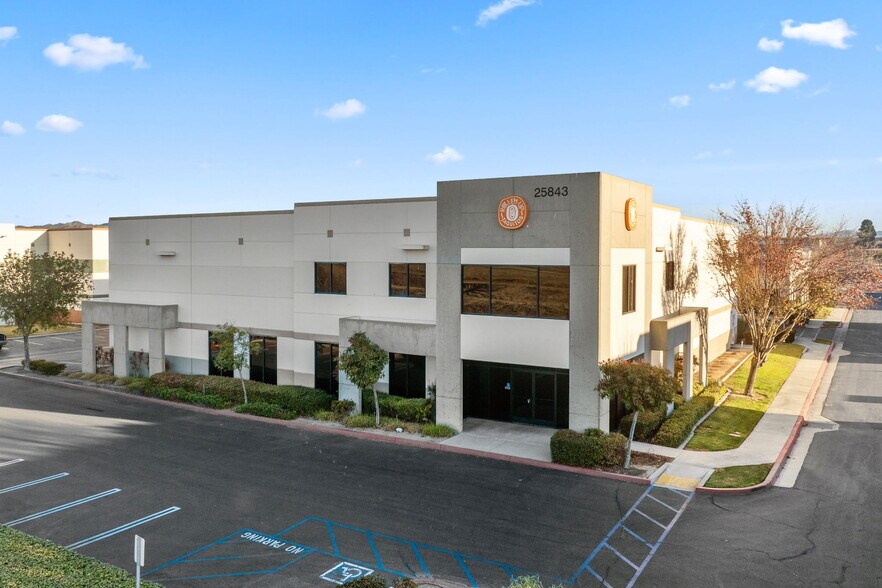 More Photos Of 25843 Jefferson Ave, Murrieta Light Distribution For Sale