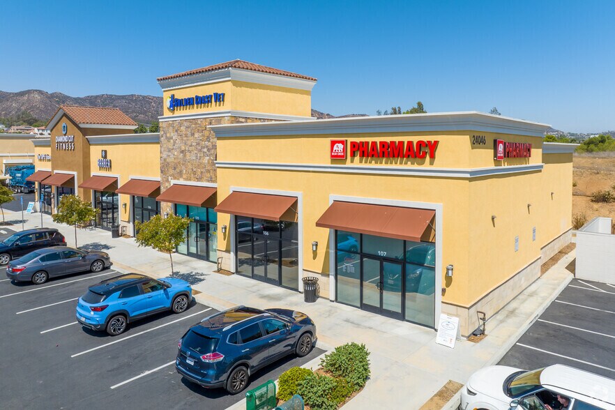 More Photos Of Clinton Keith Rd, Wildomar Unknown For Lease