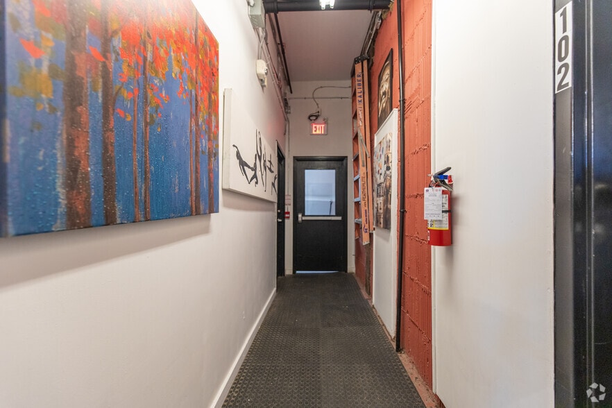 More Photos Of 2480 Dundas St W, Toronto Apartments For Sale