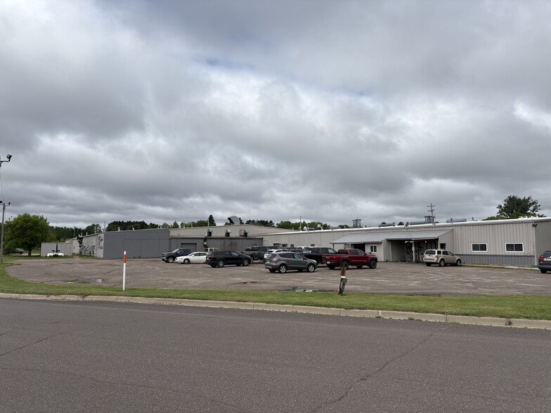 Primary Photo Of 1 7th St SW, Chisholm Manufacturing For Sale