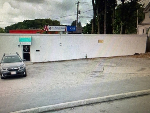 Primary Photo Of 41 B Boylston St, Worcester Freestanding For Lease