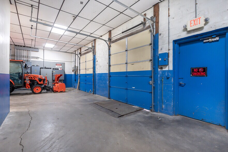 More Photos Of 128 W 8th St, Monroe General Retail For Sale