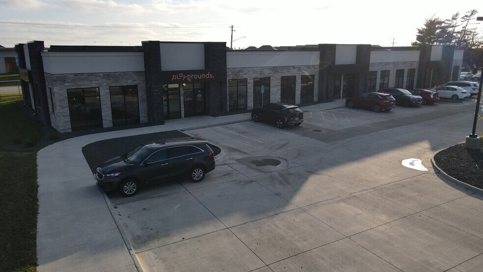 More Photos Of 295 SE Westown Pky, Waukee General Retail For Lease