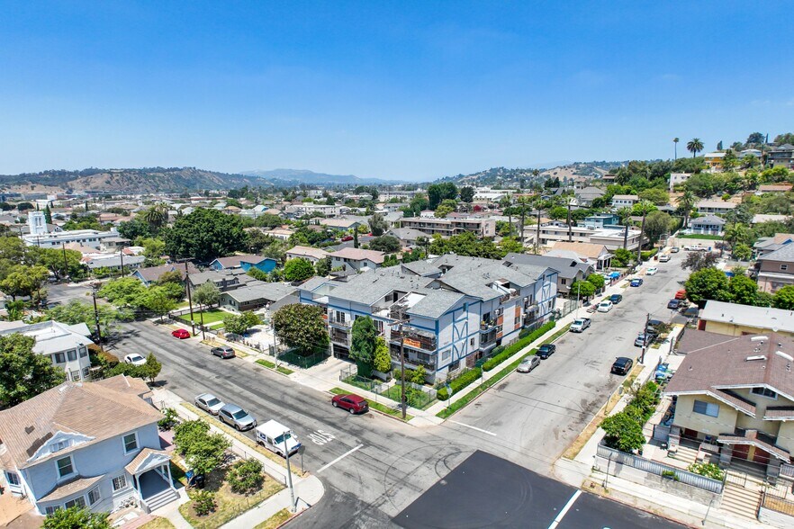 More Photos Of 2505 Hancock St, Los Angeles Apartments For Sale
