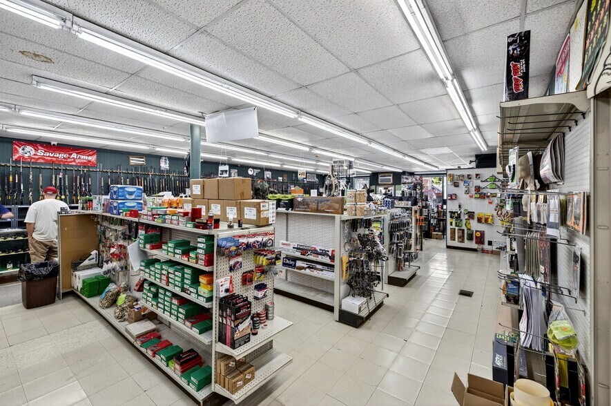 More Photos Of 23 W Main St, Canton Flex For Sale