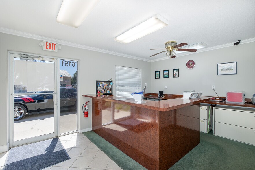More Photos Of 6151 Springer Dr, Port Richey Warehouse For Sale