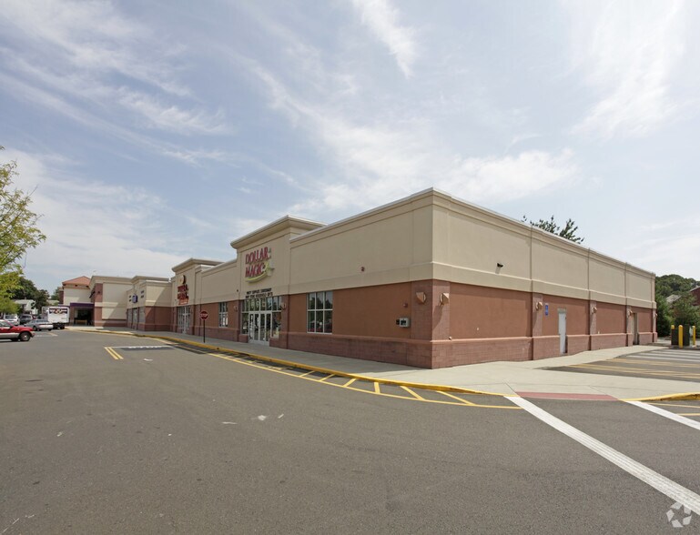 Primary Photo Of 460-480 Elm St, West Haven Storefront For Lease