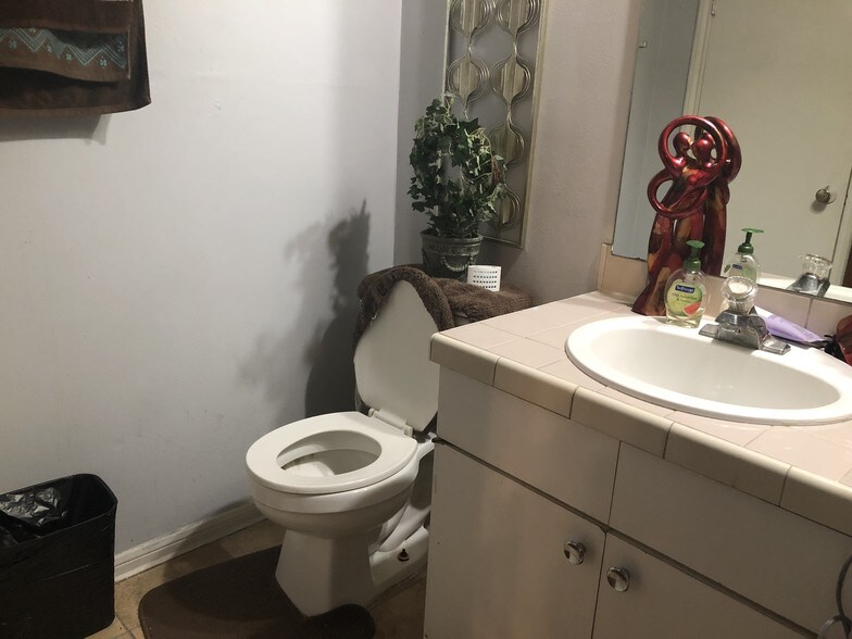 More Photos Of 1020 Jackson Keller Rd, San Antonio Apartments For Sale